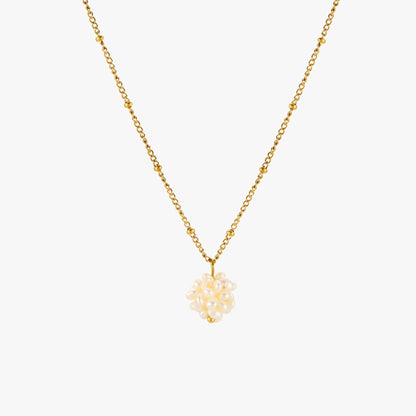 Tiny Pearls Necklace